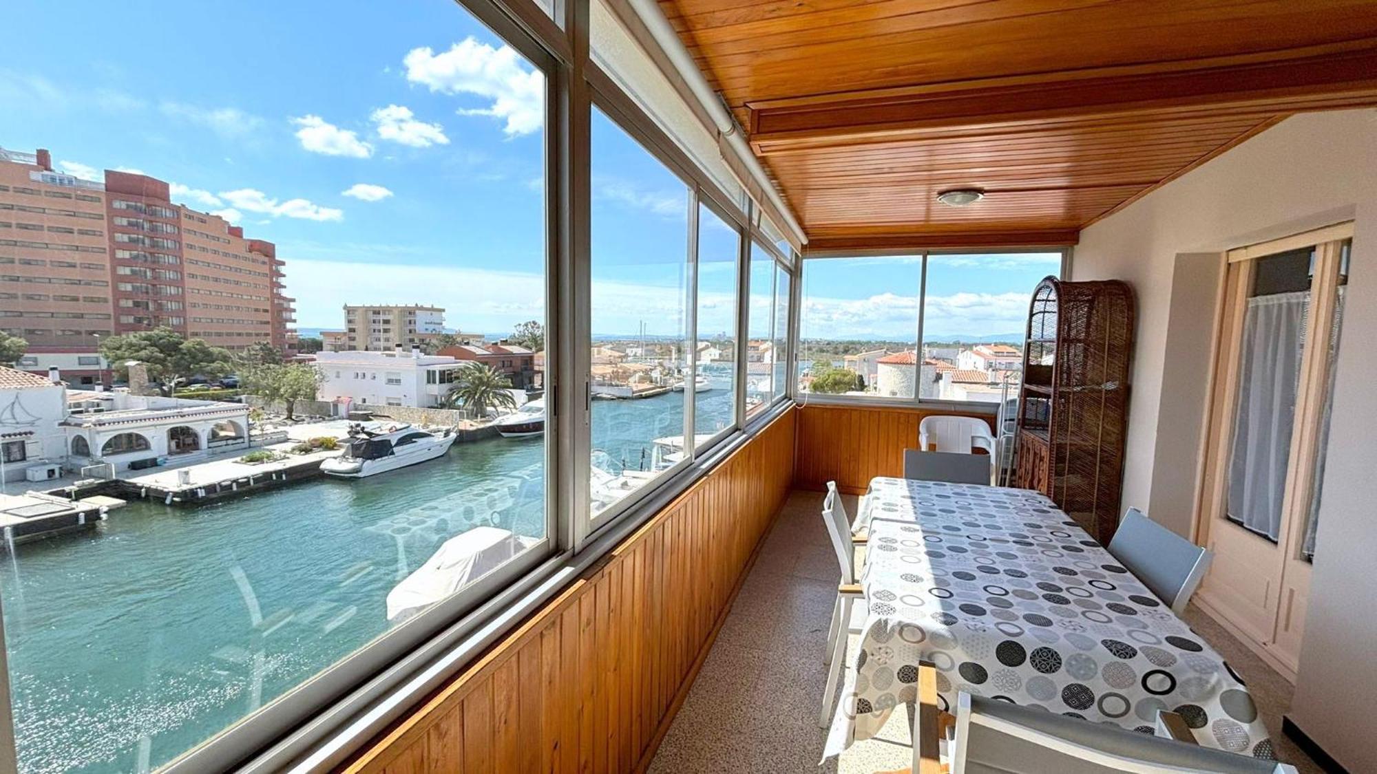 Cap Llarg Apartman Roses Kültér fotó