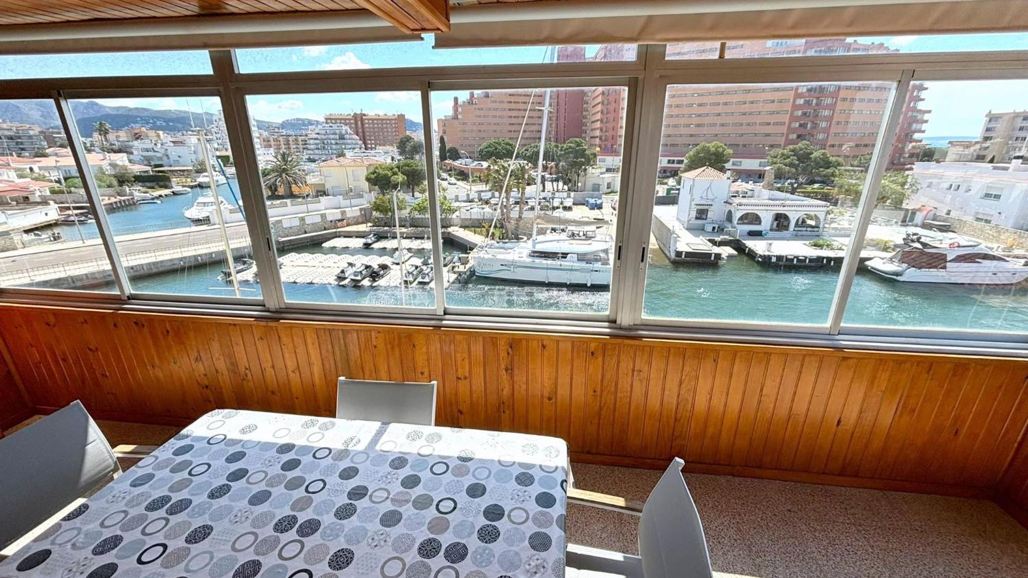 Cap Llarg Apartman Roses Kültér fotó